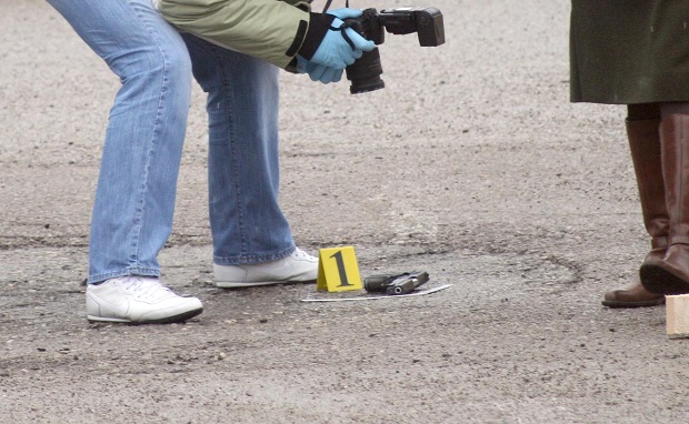 Мистериозно самоубиство у Бањалуци: Сам себи испалио два метка у главу!?